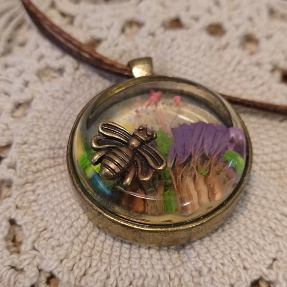 Jewelry - Necklace